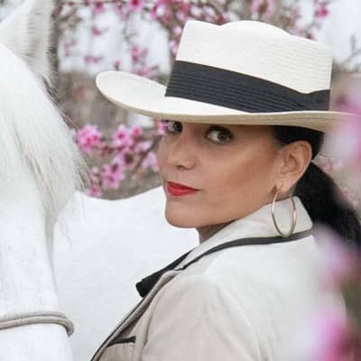 2024-Octobre-Rose-Toreer-pour-Elles-Mas-des-Pointes-Faustine-Thomas